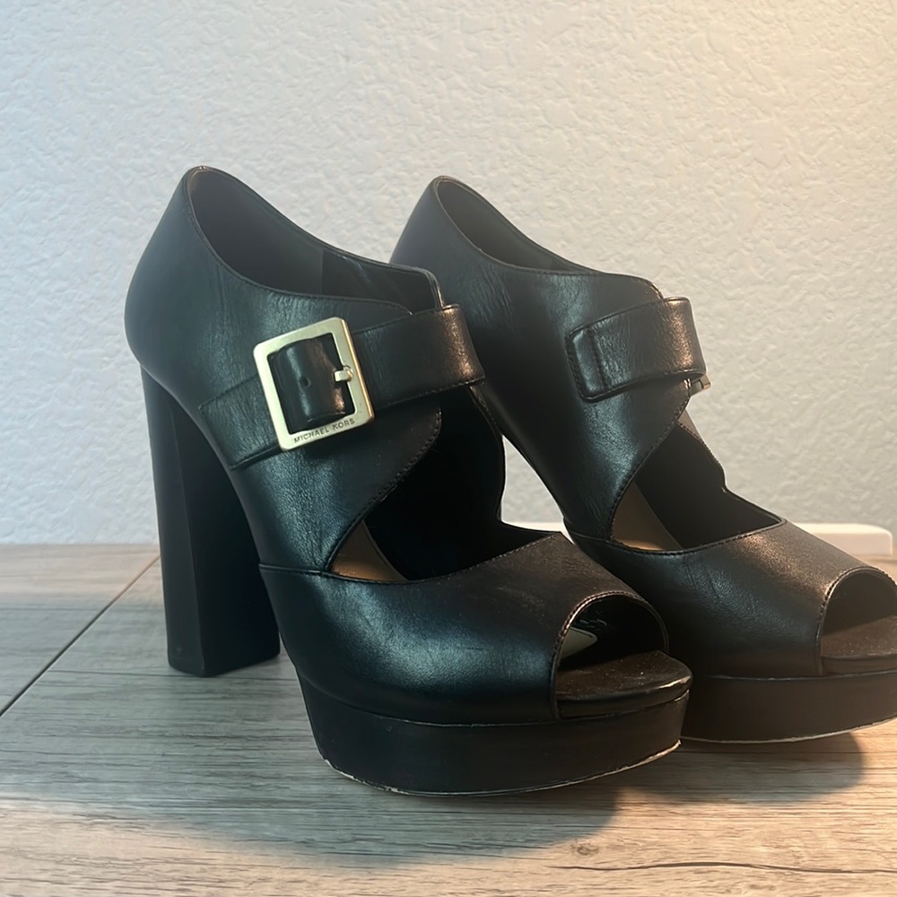 Michael Kors pumps